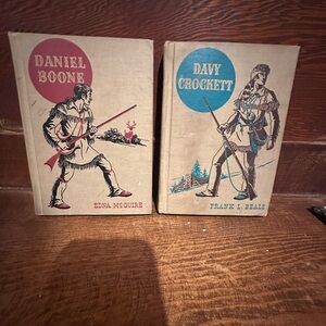 Vintage Daniel Boone and Davy Crockett Books 1945